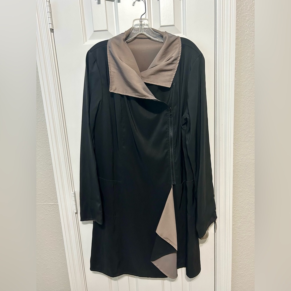Elegant Black and Tan Women's Coat (Reversible)